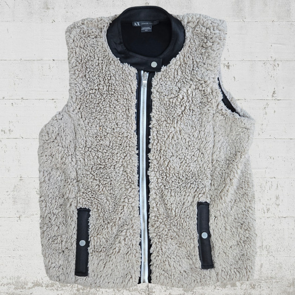 Armani Exchange Tan Black Sherpa Faux Fur Reversible Full Zip Vest Size Medium - Picture 9 of 9